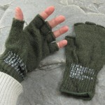 fingerless-wool-gloves