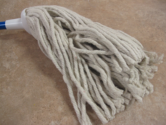 Cotton fiber mop head.